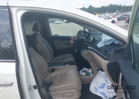 2018 Honda Odyssey Elite z USA, uszkodzony, nr VIN 5FNRL6H95JB088616